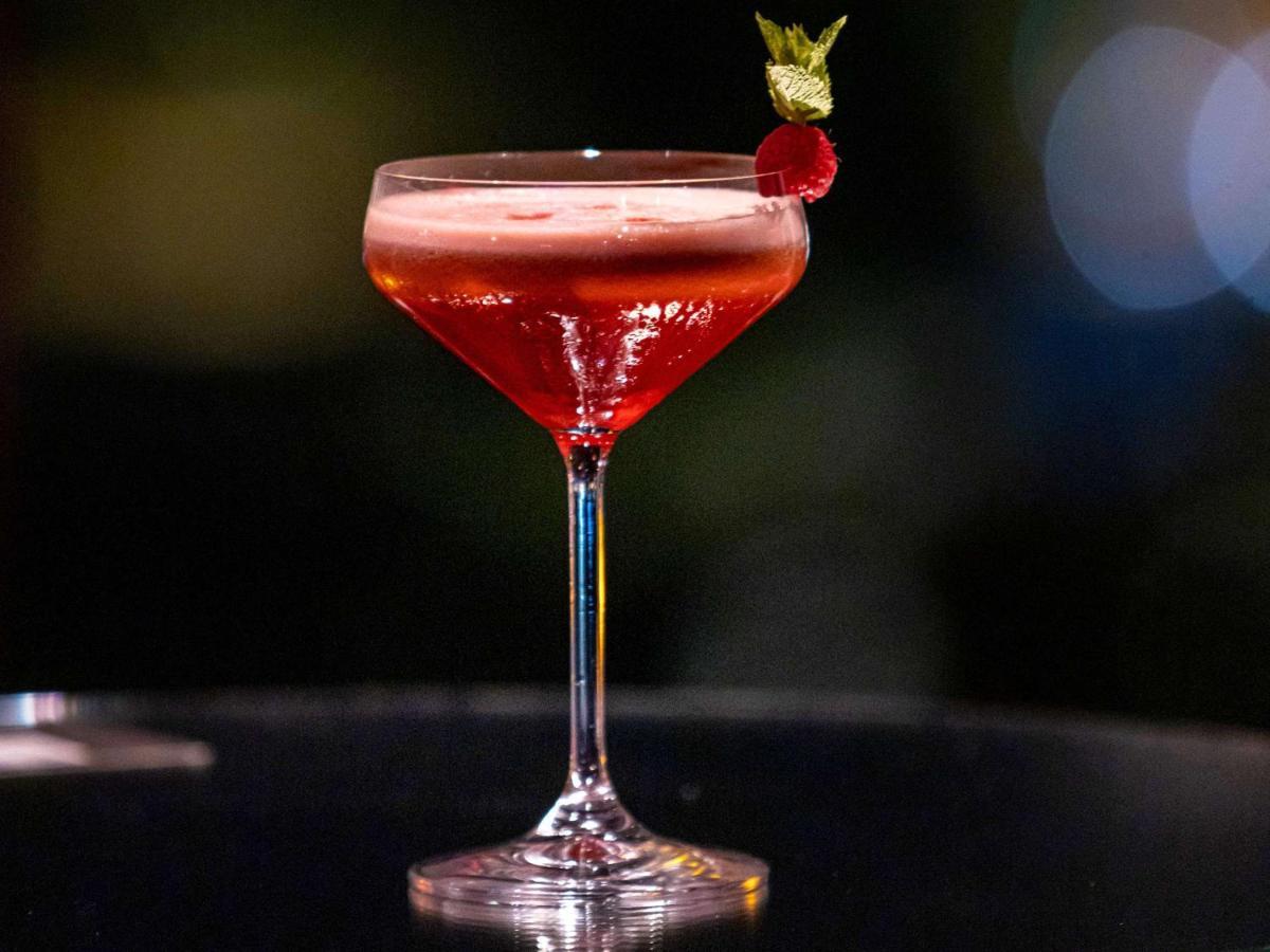 Hotel Sofitel Lyon Bellecour Esterno foto A Clover Club cocktail