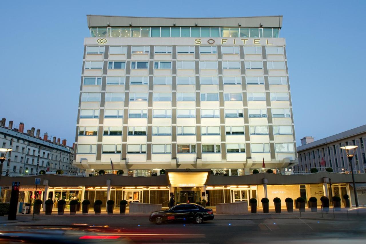 Hotel Sofitel Lyon Bellecour Esterno foto The hotel in 2011